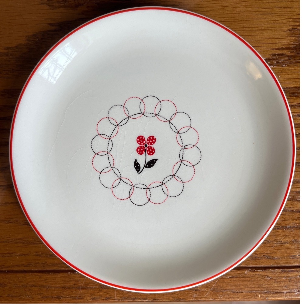 Vintage MCM Salem by Calico Salad Dessert Plates 6.25" Black Red Floral Cottage - Picture 5 of 13